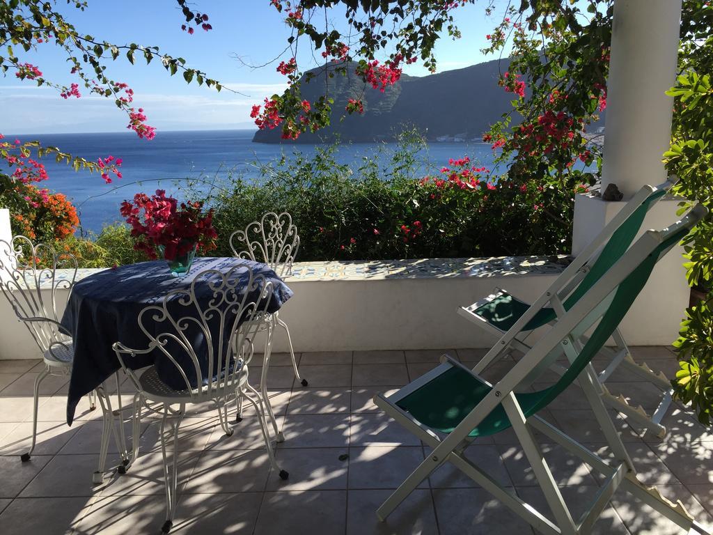 Villa Vista Mare Mela Lipari  Luaran gambar