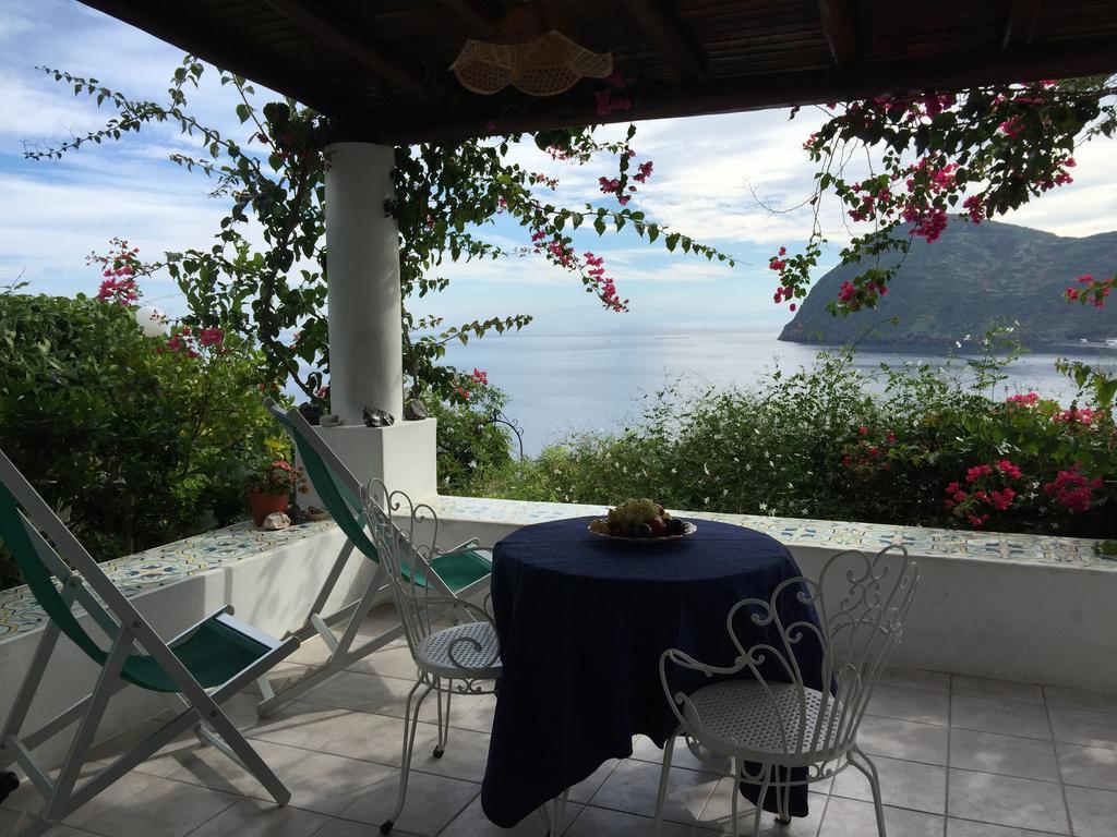 Villa Vista Mare Mela Lipari  Luaran gambar