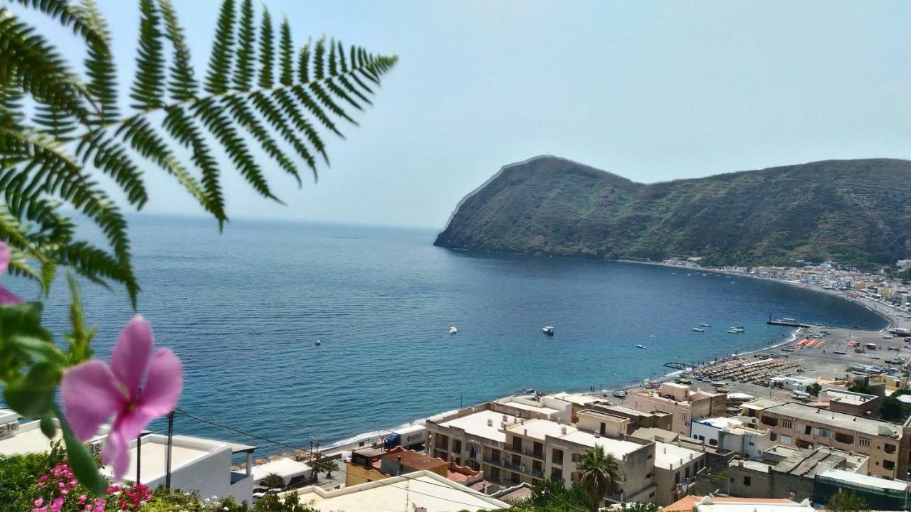 Villa Vista Mare Mela Lipari  Luaran gambar