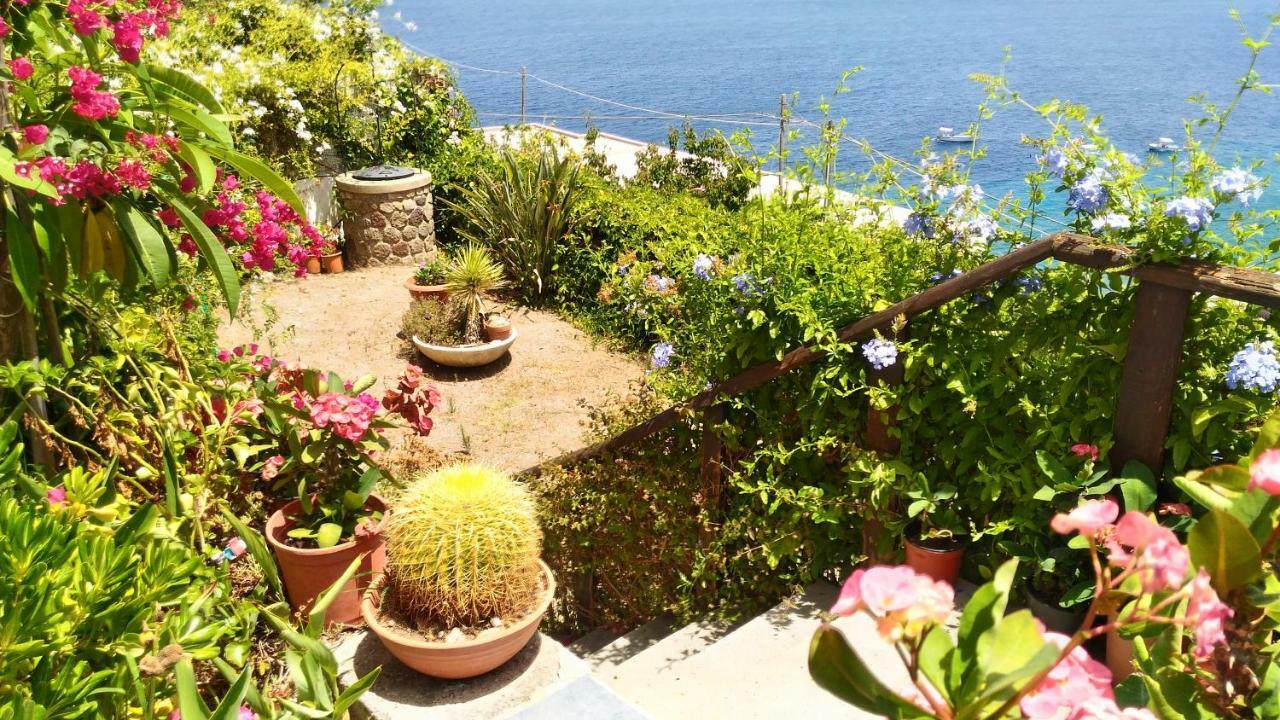 Villa Vista Mare Mela Lipari  Luaran gambar