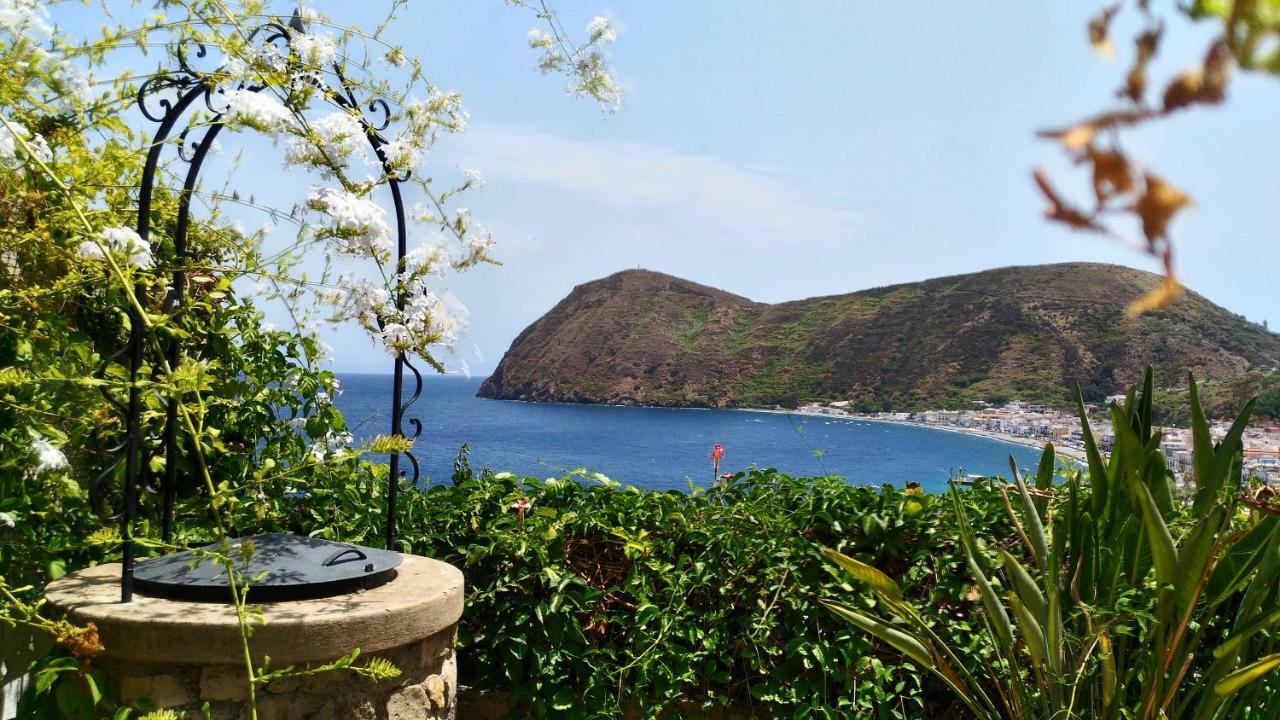 Villa Vista Mare Mela Lipari  Luaran gambar