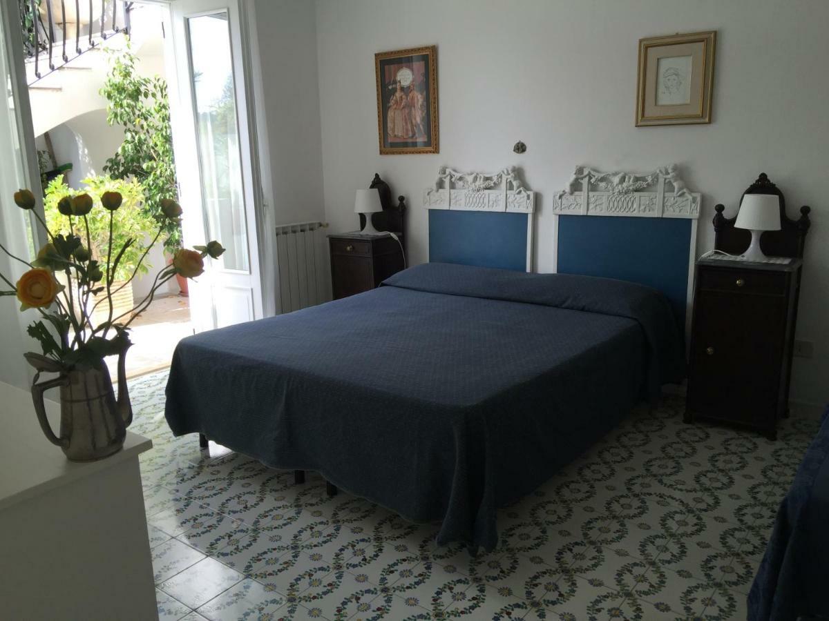 Villa Vista Mare Mela Lipari  Luaran gambar