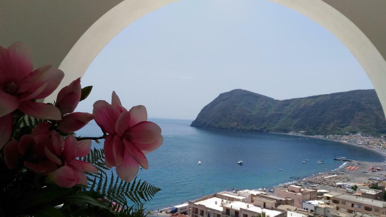 Villa Vista Mare Mela Lipari  Luaran gambar