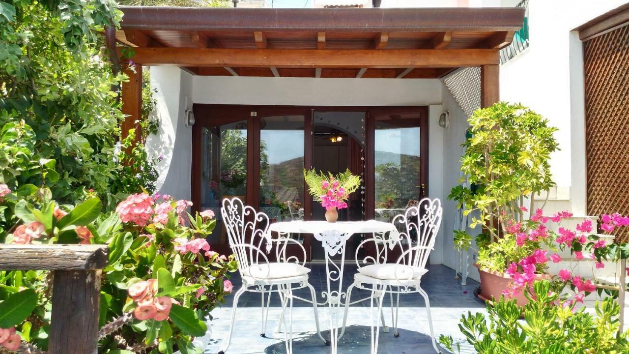 Villa Vista Mare Mela Lipari  Luaran gambar